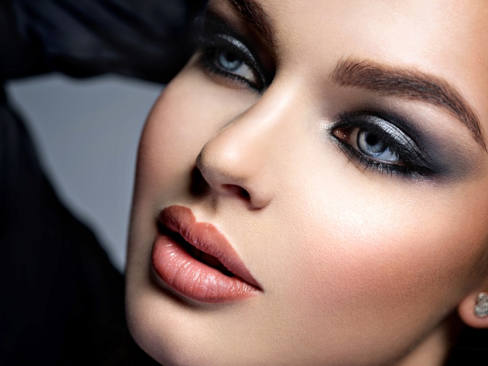  Step things up a notch with a sexy smoky eye look this Valentine's Day