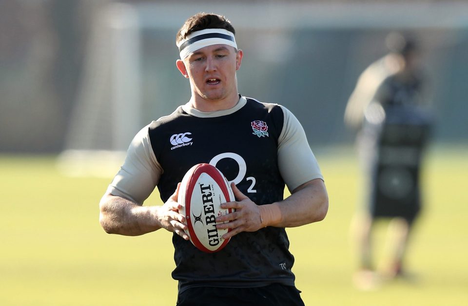  Tom Curry wore a headband in training to protect his gashed forehead