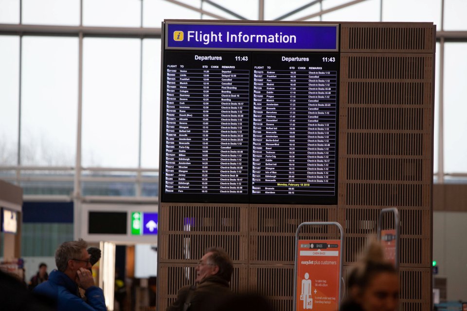 The airline announced all flights were grounded on Saturday