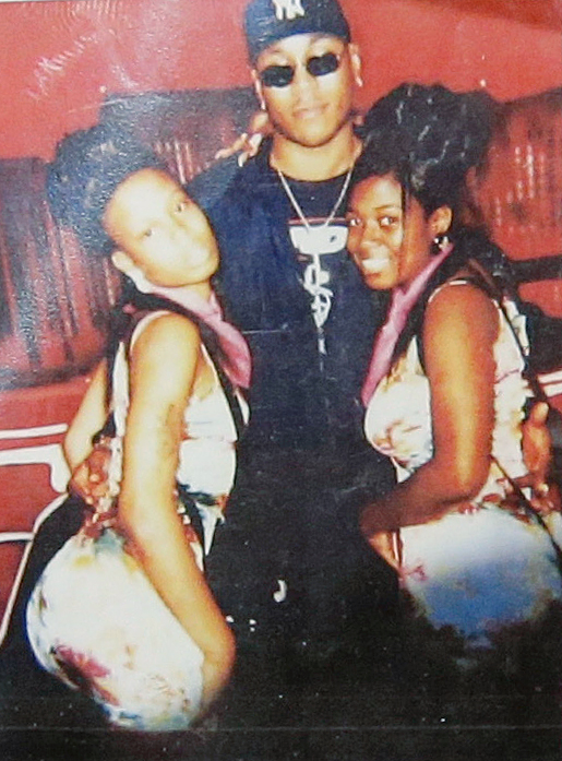  Latresa and Rochelle Washington, seen here with the rapper LL Cool J, say R Kelly cornered them in a hotel room