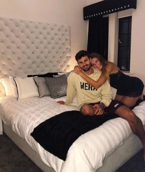 The couple were sleeping in separate beds after moving in together