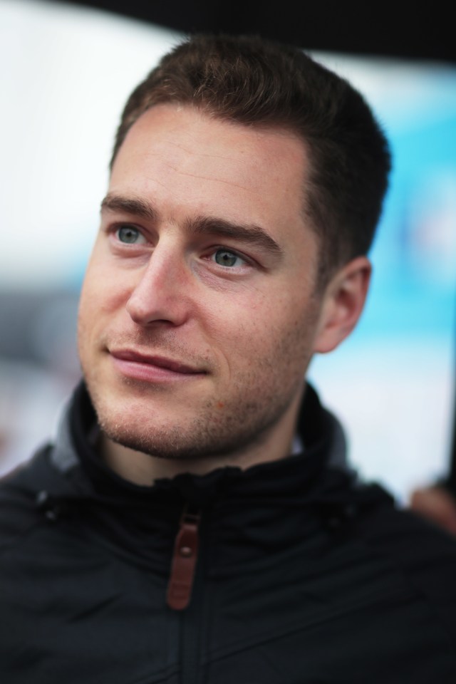  Stoffel Vandoorne retired after starting on pole