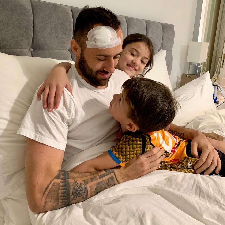  David Ospina has managed to return home and was pictured hugging his children