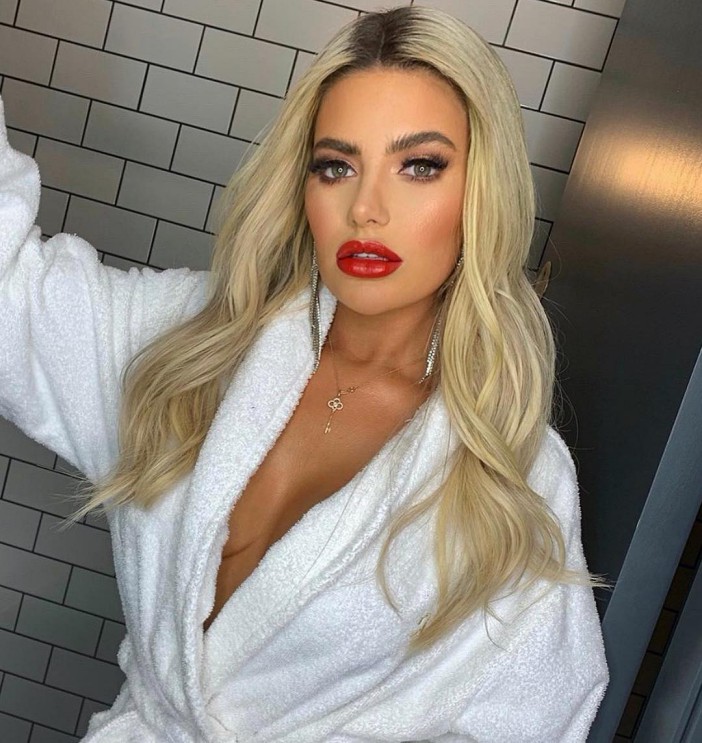  Megan Barton Hanson and Wes Nelson enjoyed an X-rated text exchange after the Dancing on Ice semi-finalist sent his former girlfriend a seductive topless selfie