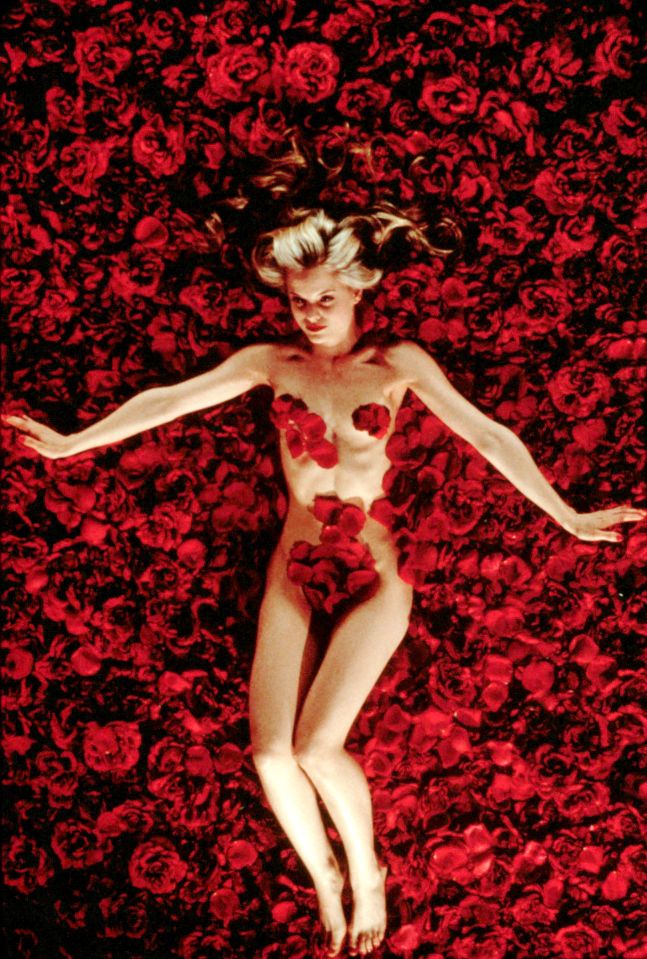  Janette was recreating the classic scene from 1999 film American Beauty starring Mena Suvari