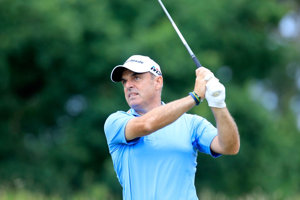  McGinley says McIlroy is better when he 'has a chip on his shoulder'