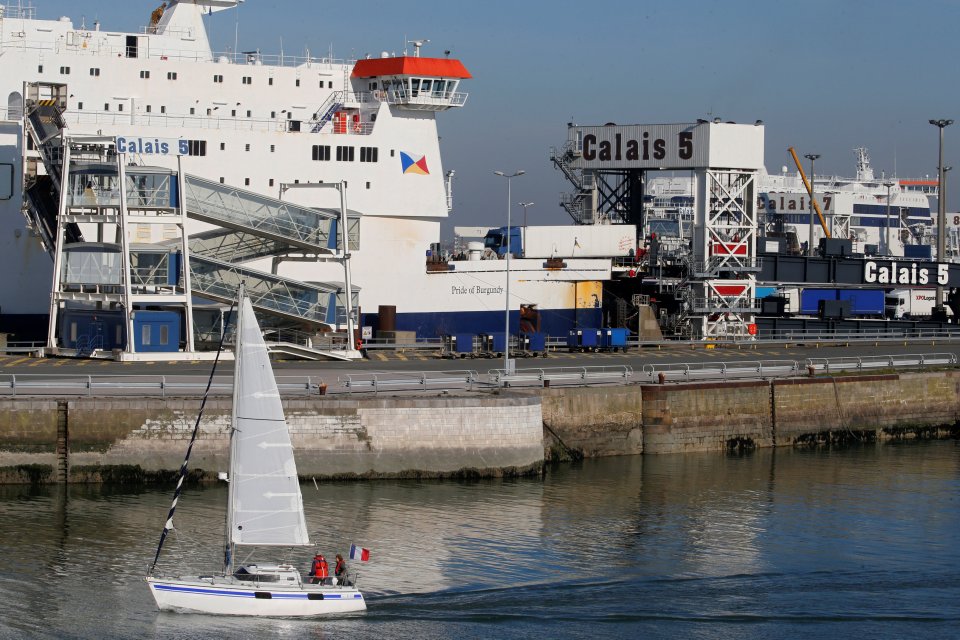  Passengers said ship crews told them that more than 100 migrants had tried to breach security in Calais at 8.30pm