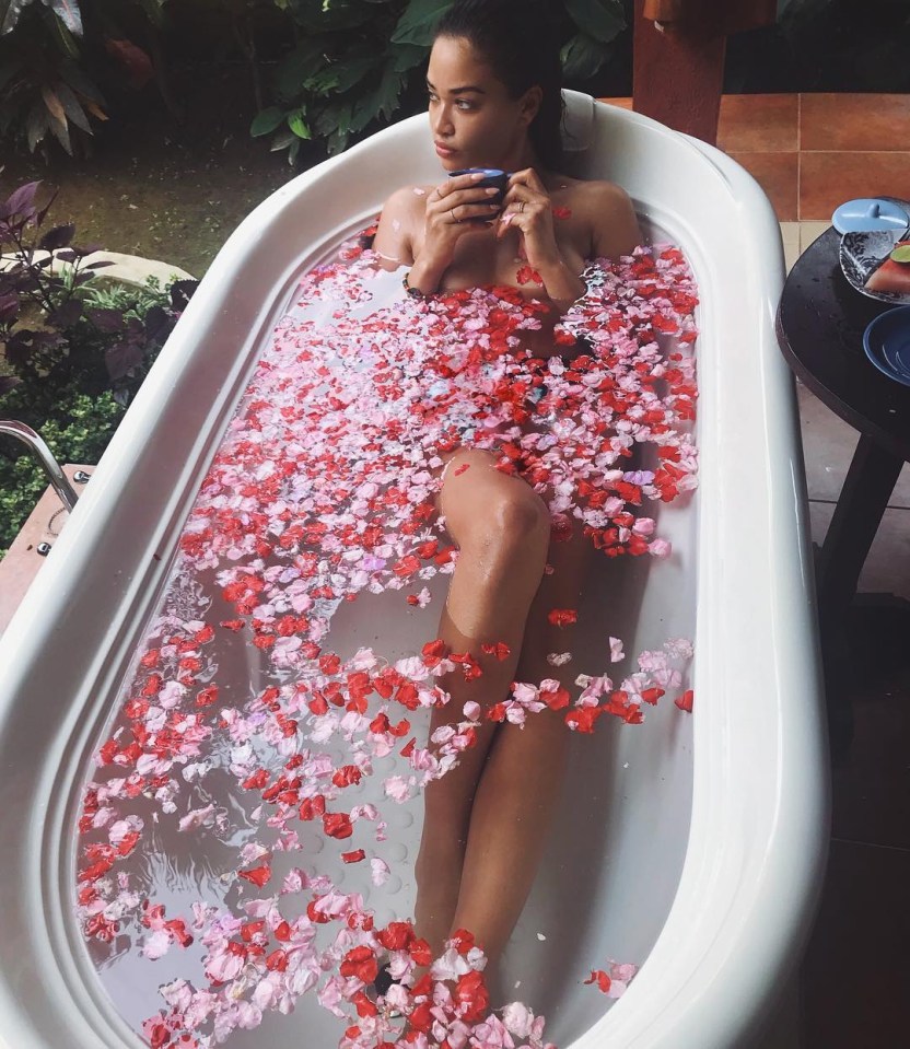  Shanina Shayk is picture perfect in her outdoor bath topped with flower petals