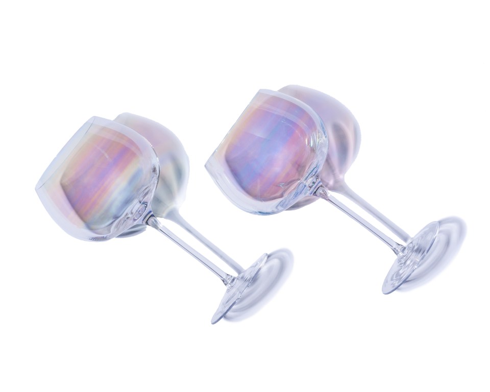 Drinking gin (or any drink for that matter) will look super-stylish in these iridescent glasses