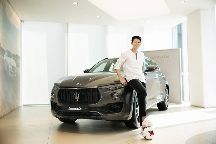  The Spurs star poses with his Maserati Levante