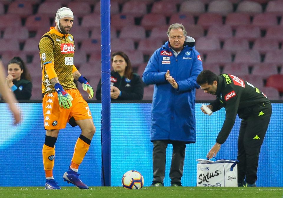  David Ospina played a further 40 minutes after receiving stitches for a blow to the head