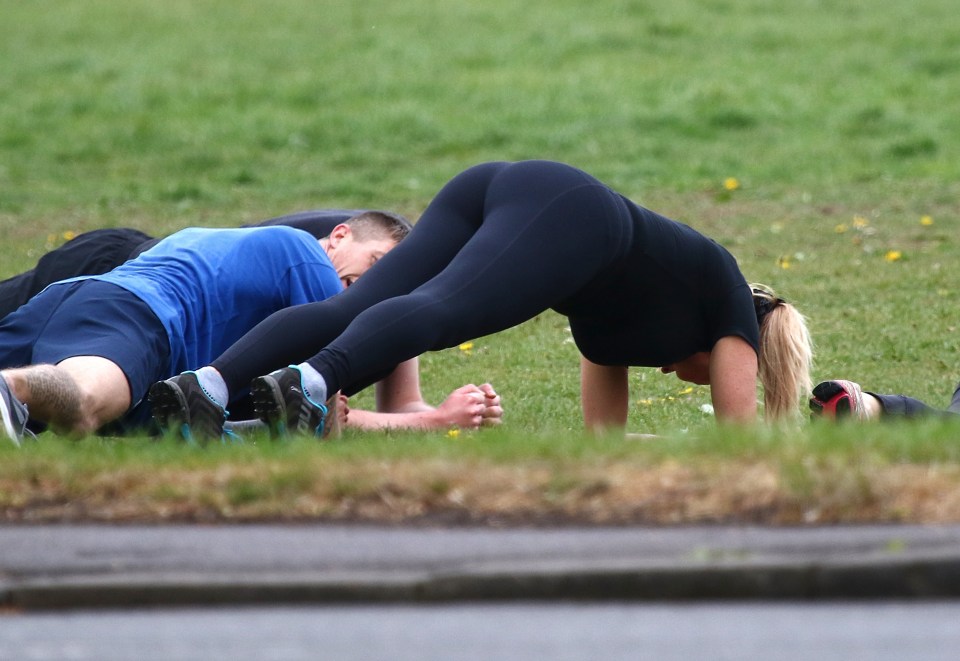  Press ups and stretches are other ways of getting a Vorderbum!