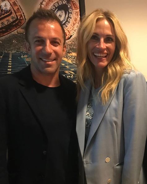 Julia Roberts has also posed for a snap with starstruck Del Piero