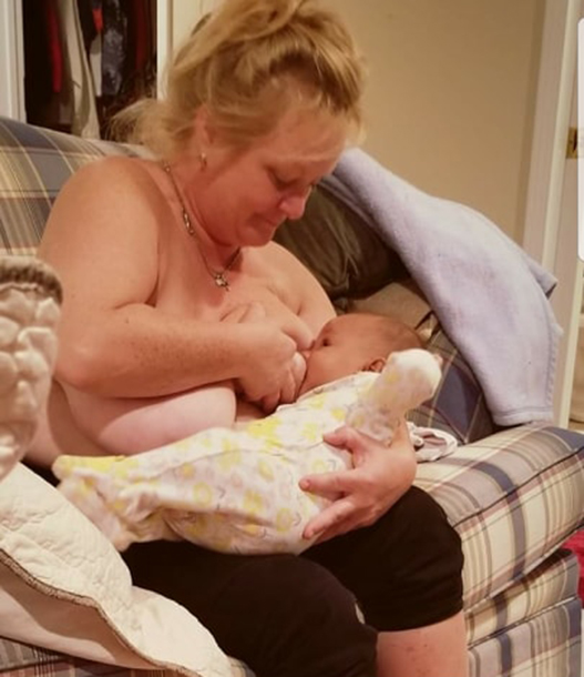  Nan Angela breastfeeds her granddaughter