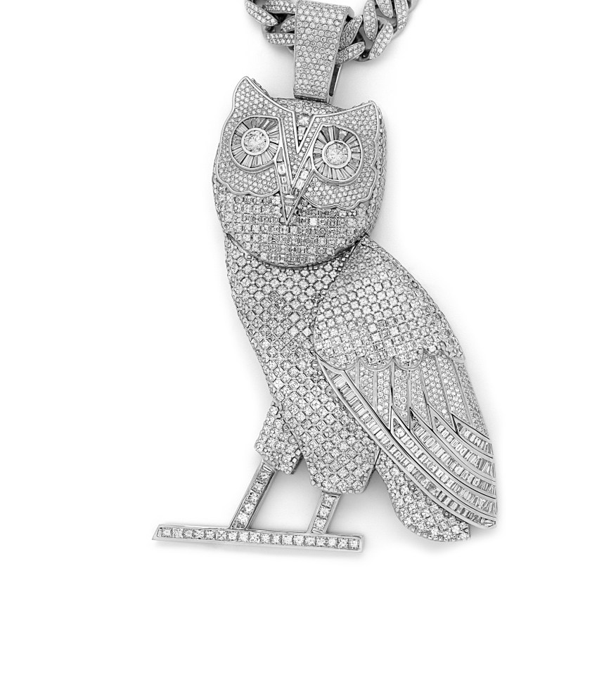 Drake had a owl pendant made from a kilo of gold and fitted with 100 carats of diamonds