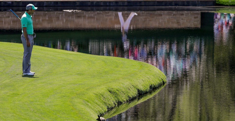  Ever wondered how the water at Augusta looks so crystal clear?