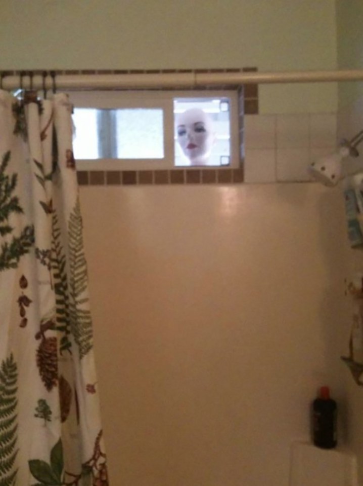  A truly terrifying surprise at the start of this person's morning shower