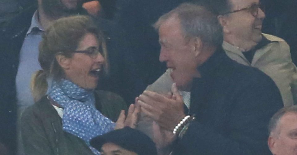  Jeremy Clarkson and his girlfriend Lisa Hogan share a joke in the stands during Chelsea's match last night