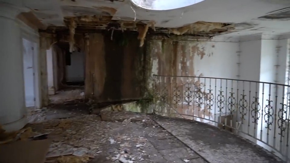  The mansions have been left completely ruined and crumbling after being abandoned for a quarter of a century