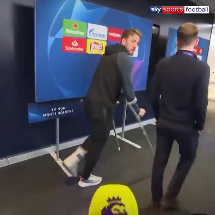  Harry Kane left the stadium on crutches, wearing a protective boot after rolling his left ankle in a clash with Fabian Delph