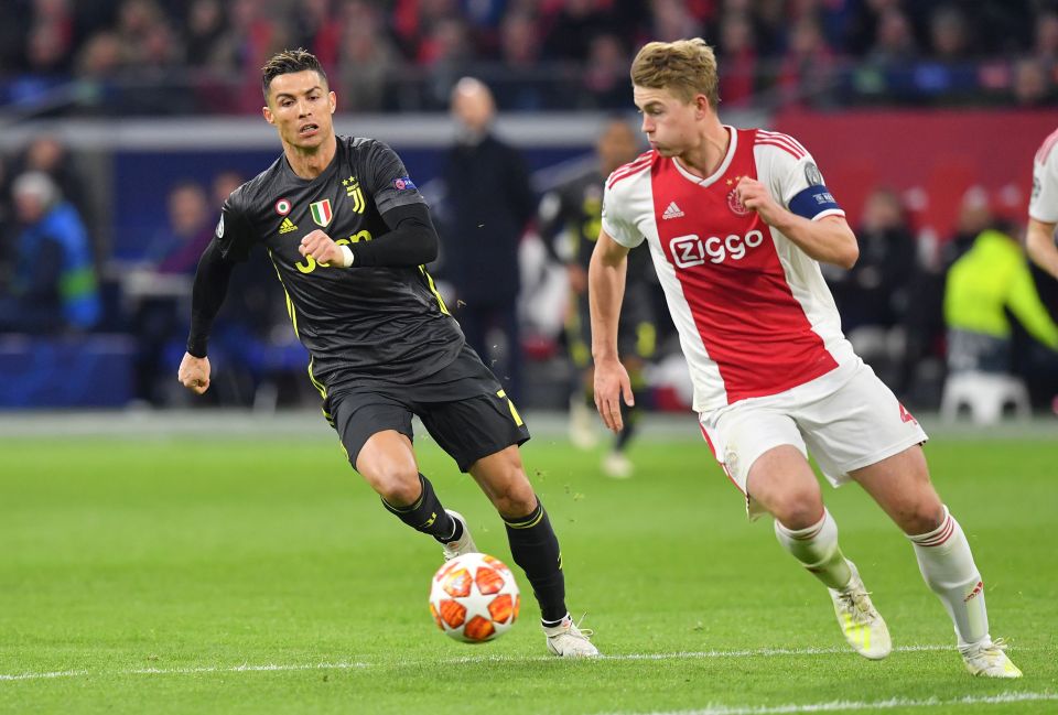  Ajax secured a 1-1 draw at home to Juve in the first leg of their quarter-final tie