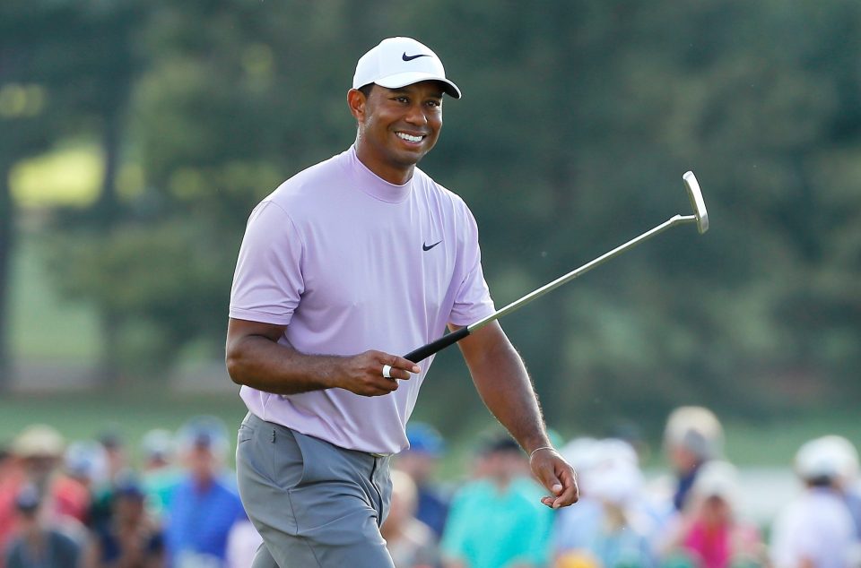  Tiger Woods has set up a sensational showdown with Francesco Molinari as the American chases his 15th major