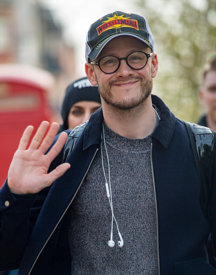  Kevin Clifton was in a good mood when he stepped out today