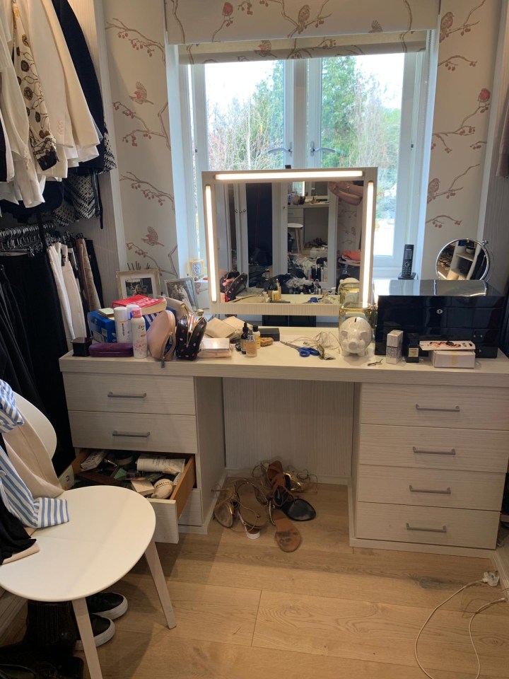 Before the transformation process, Amanda’s dressing room table was littered in products