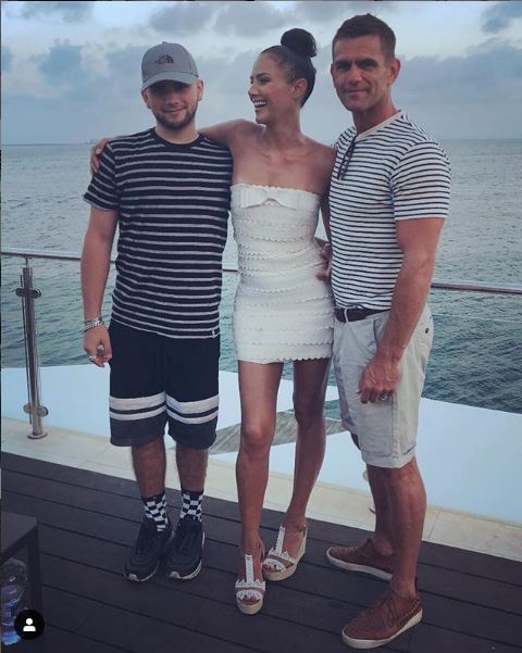  Estelle shared a gorgeous photo of her, Scott and Zak on social media