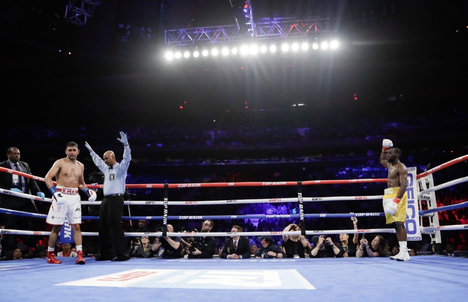 Khan lost the fight be TKO after his trainer Virgil Hunter pulled him out of the contest 