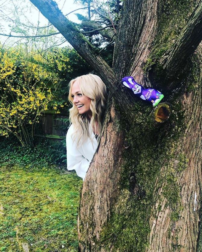  Emma Bunton hides Easter treats for her children to find