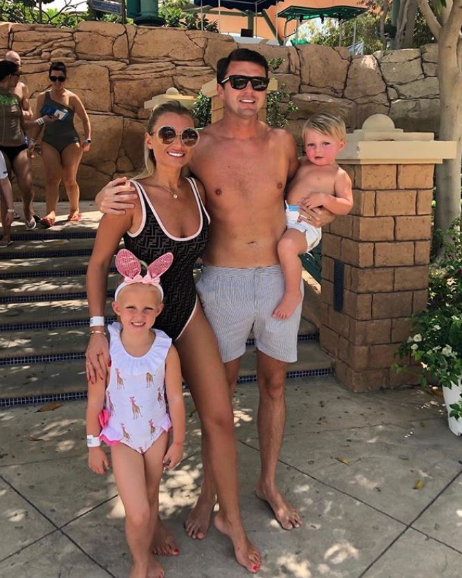  Billie Faiers is celebrating Easter with her family in Dubai