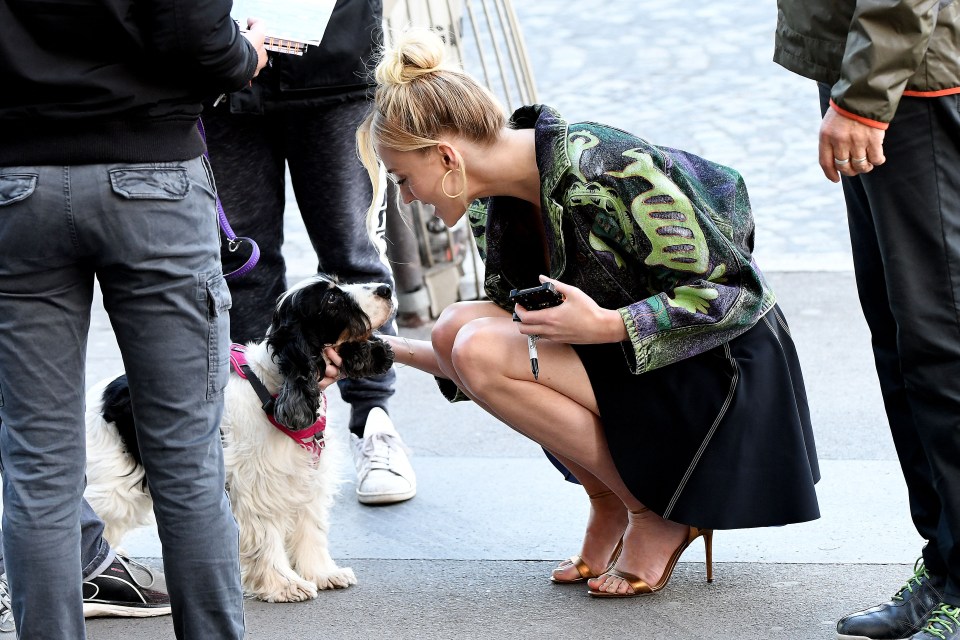  Sophie looked extremely happy to see a friendly fury face at the event