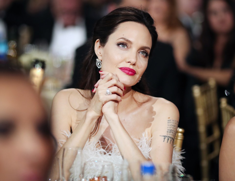  Angelina Jolie and Brad Pitt are still trying to finalise their divorce