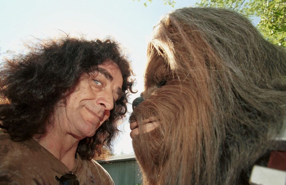  Peter Mayhew, the actor who played the furry co-pilot Chewbacca in several 'Star Wars' movies, has died