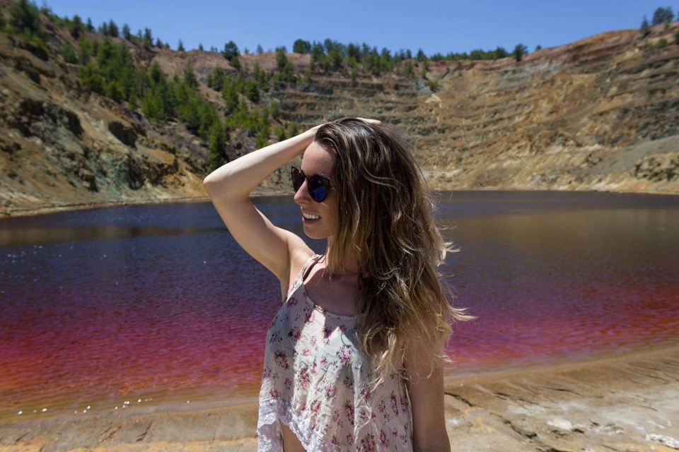  The vlogger took pictures by the colourful river during her trip in June 2017