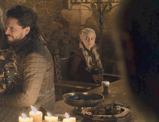  Fans spotted a coffee cup sitting in front of Daenerys earlier in the episode