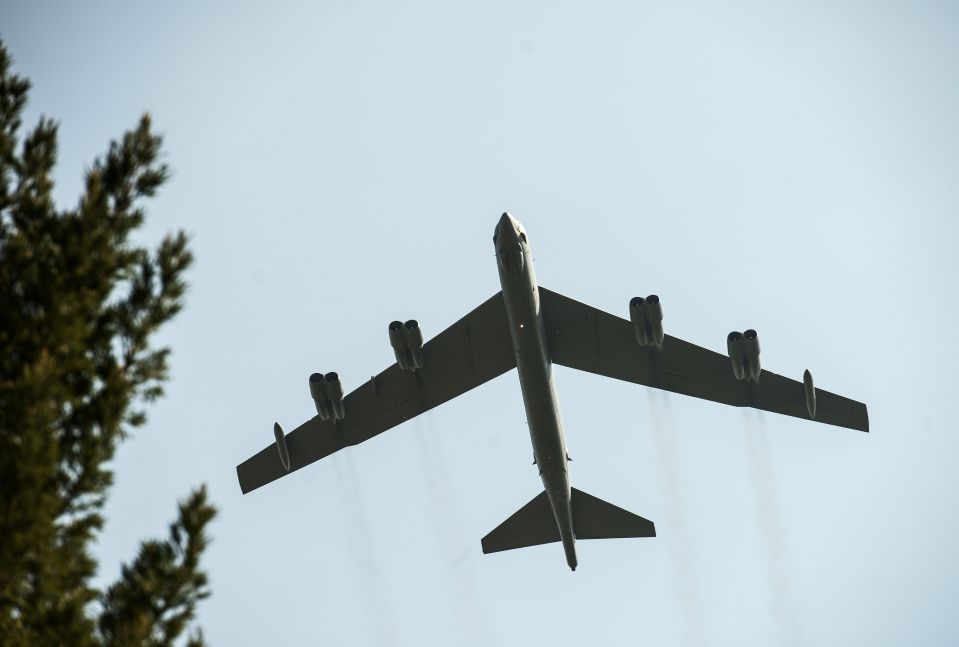  B-52 bombers have arrived at a US air base in Qatar