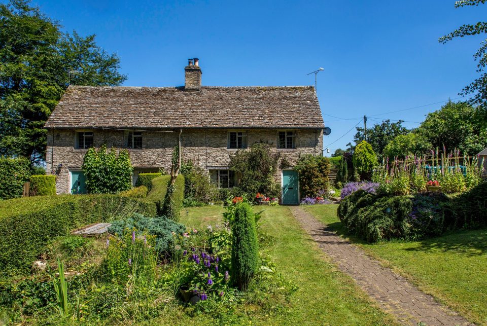  The Grade-I listed property comes with 694 acres of land and five cottages