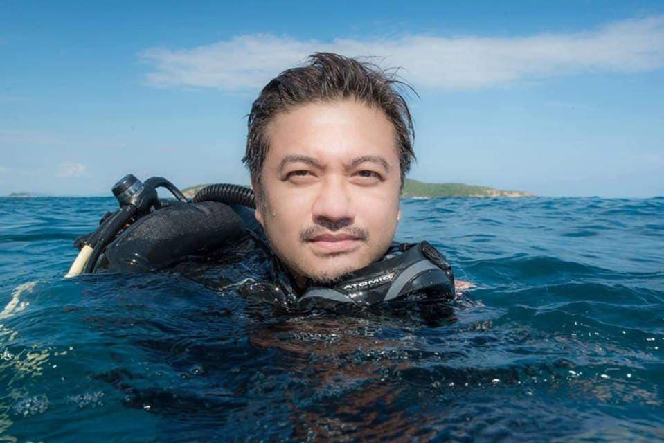  Tanakit is a diving instructor but also works as an underwater photographer