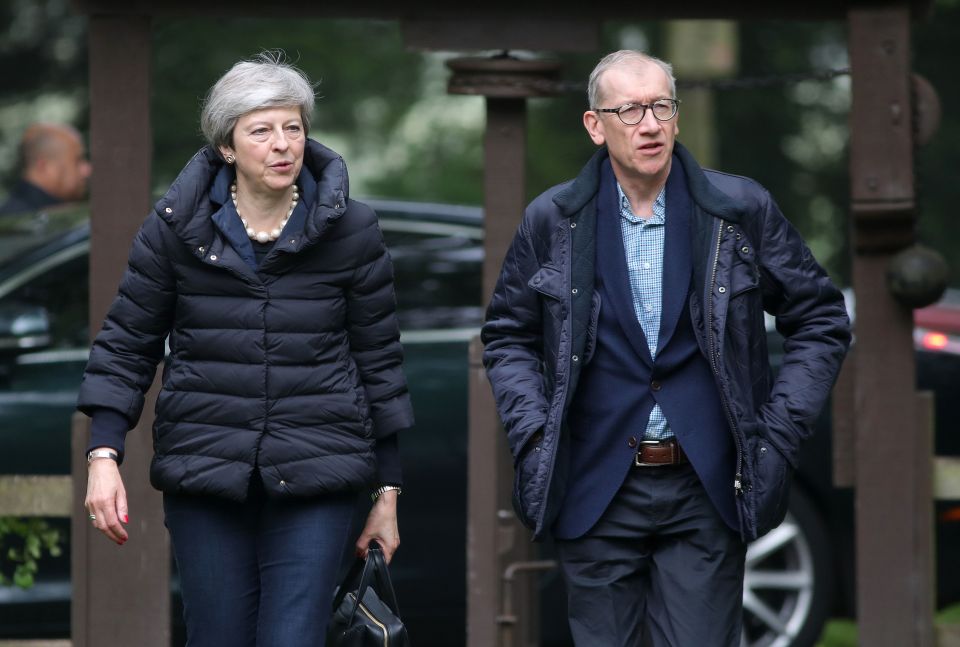  Theresa May attending church with her husband today