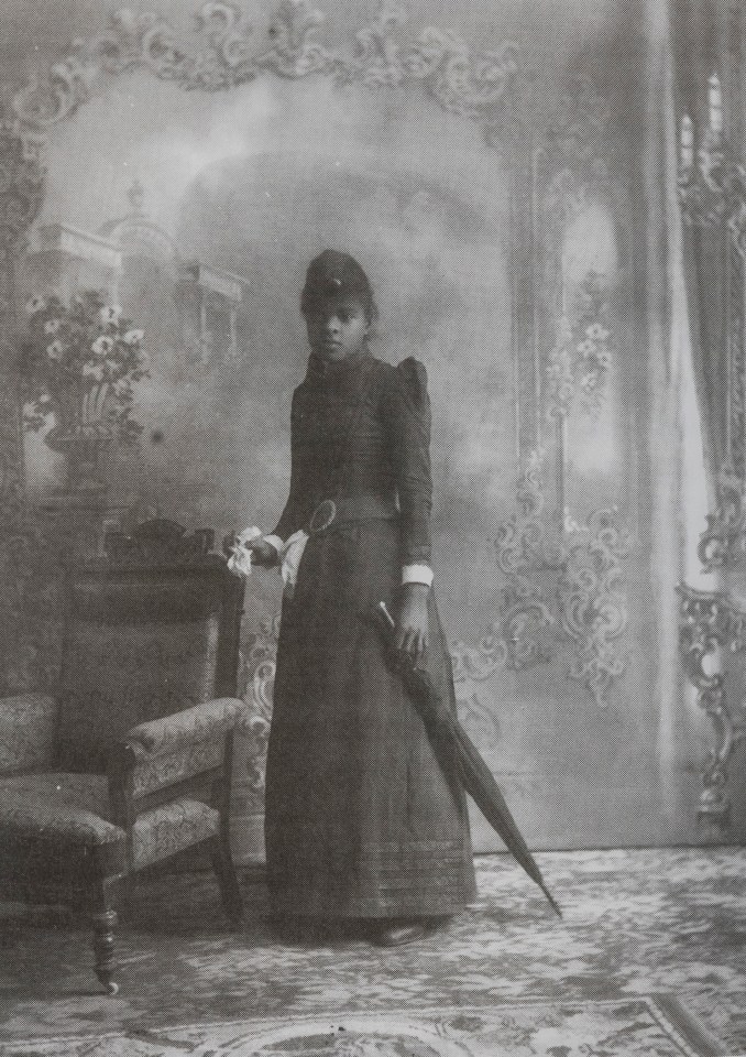  This picture shows Jenny Shears in her traditional and respectable outfit that befitted a lady of the time, circa 1893