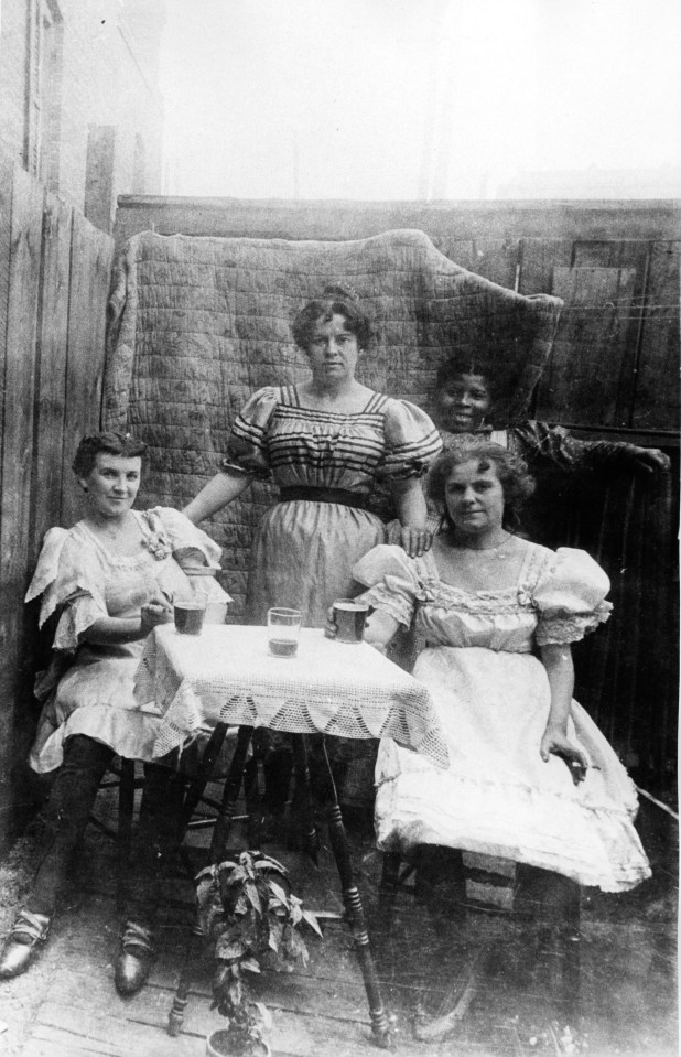  Unidentified Denver prostitutes, Colorado, circa 1890s