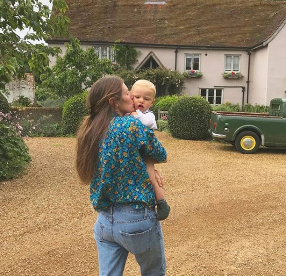  The vast house boasts a wide gravel entrance and abundant plant life all around the property in Hampstead Heath, north London