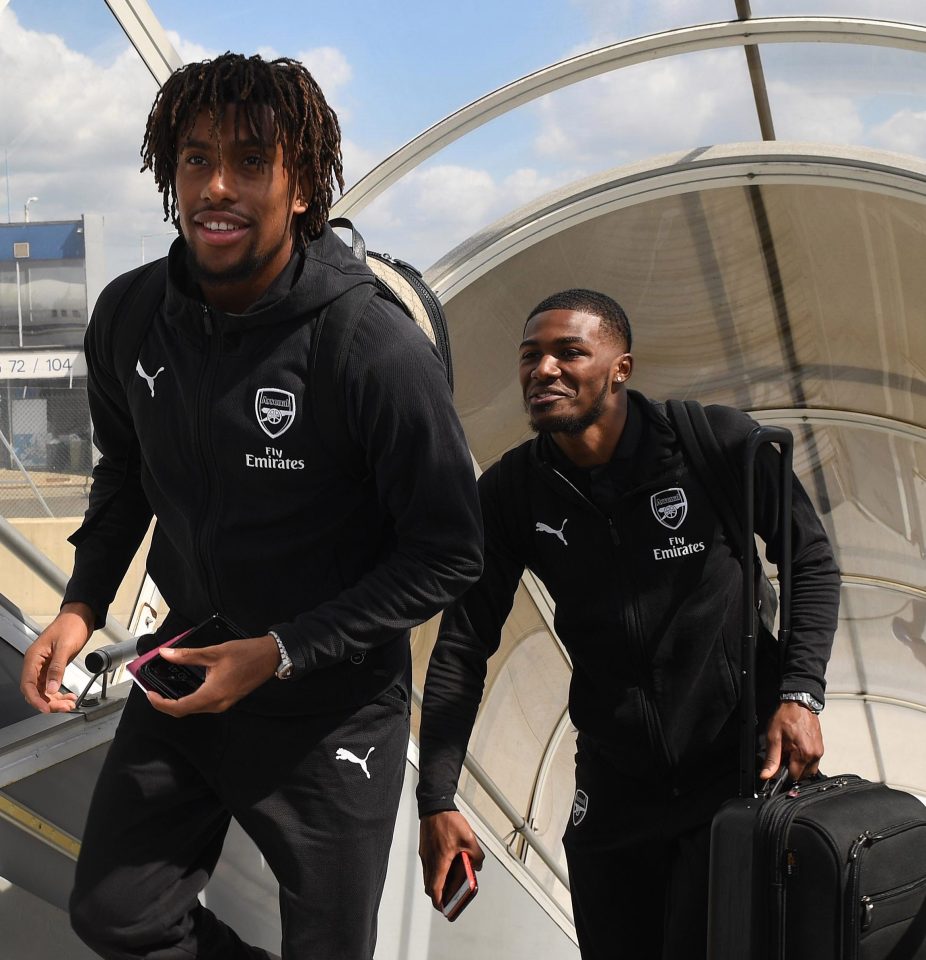  Alex Iwobi prepares to board flight to Baku