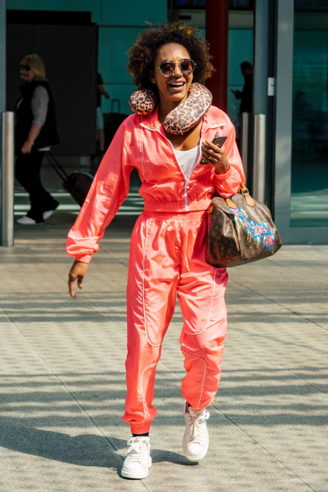  Mel paid tribute to her Scary Spice persona with a leopard print travel pillow