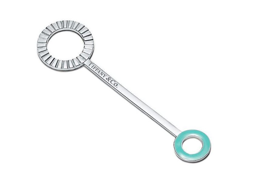  Priyanka is said to have picked out a number of baby gifts from posh jewellers Tiffany to give to Archie. One of the items from the shop's infant collection is this £235 bubble blower