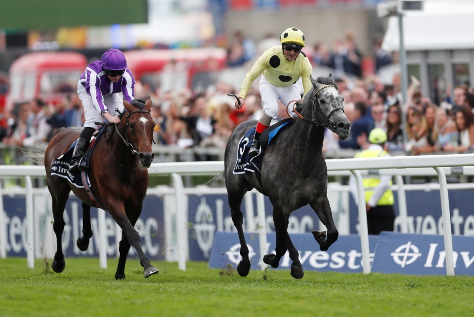  Kew Gardens was caught late on by Defoe at Epsom