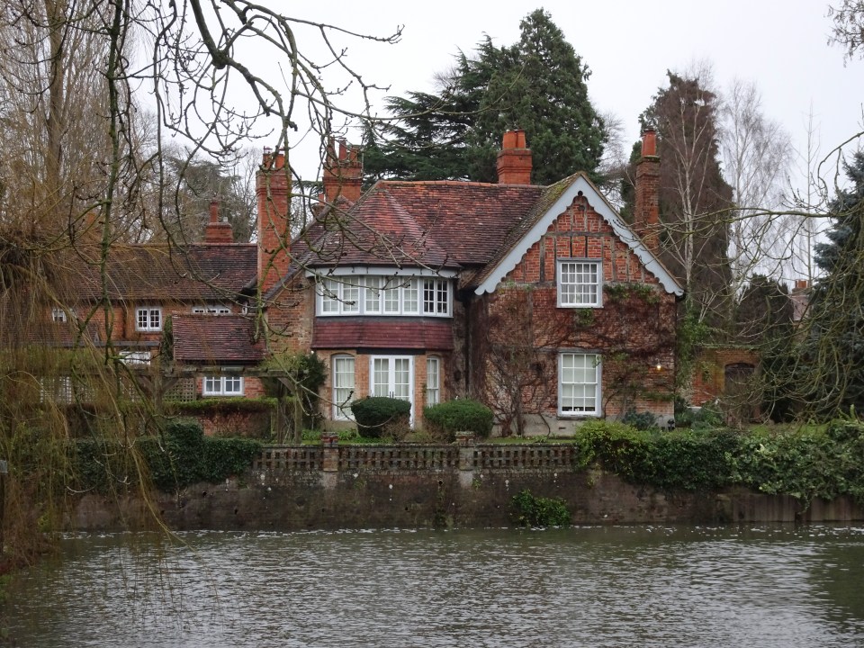 George Michael’s Berkshire home where the singer’s fans continue to leave tributes