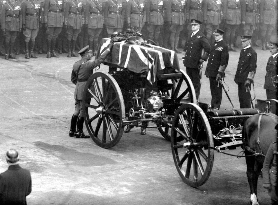  On Armistice Day in 1920 the nation buried the Unknown Warrior